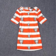 服裝品牌展示制品專(zhuān)家——中山市炳瑞展示制品廠(chǎng)